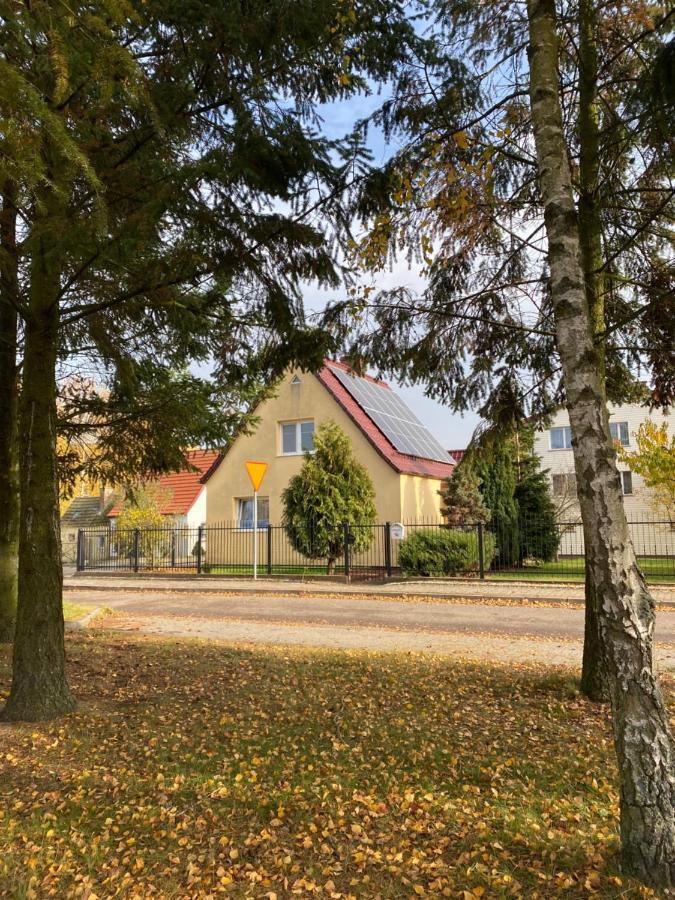 Villa Dom Na Zachodzie Szczecinek Exterior foto